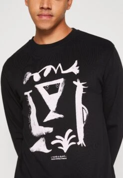 Makia Dry Martini Long Sleeve Unisex - Camiseta De Manga Larga - Black -Blends Moda Tienda 0ce75781c2ea43dfa4e83ecc7455ac88