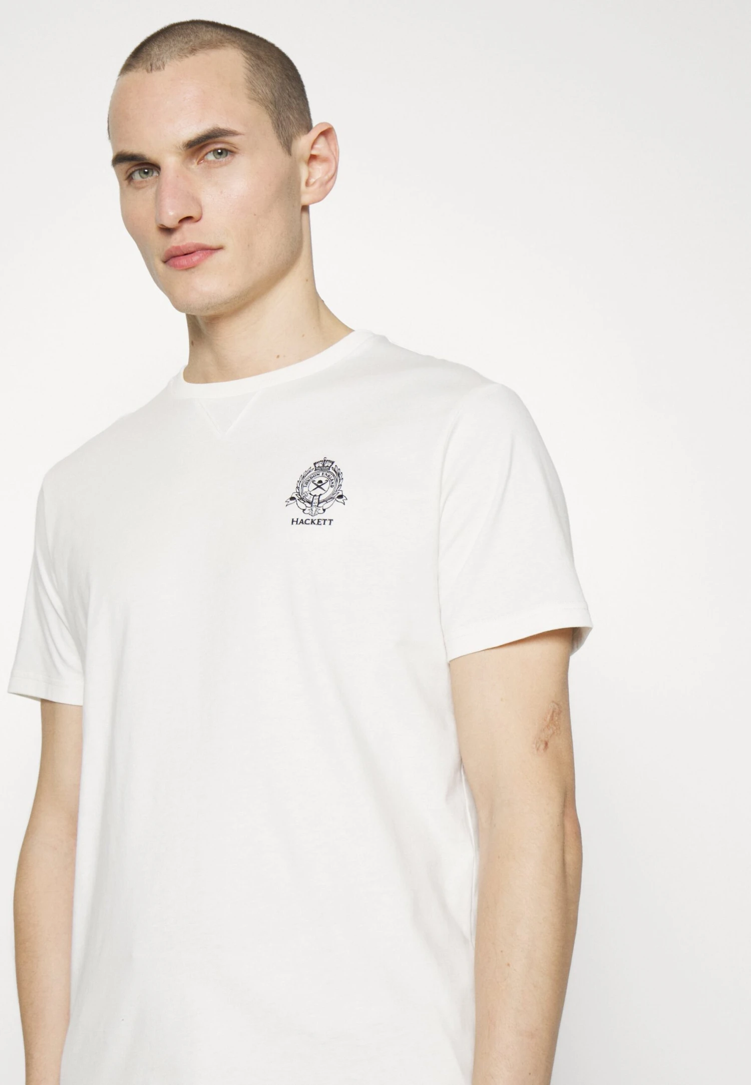 Hackett London Heritage Logo Tee - Camiseta Estampada - White 4 Hackett London Heritage Logo Tee - Camiseta Estampada - White - Imagen 4