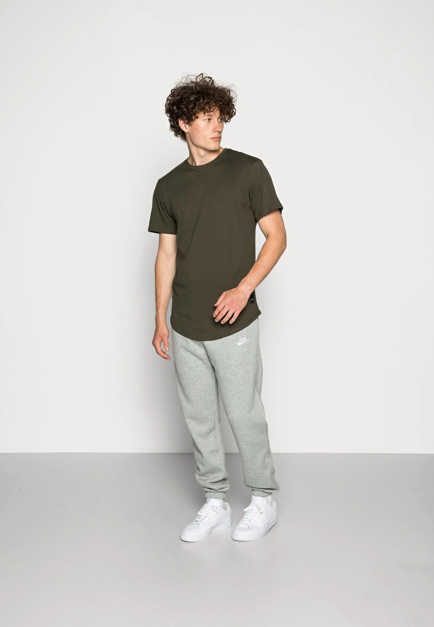 Only & Sons Onsmatt Longy Tee - Camiseta Básica - Forest Night 2 Only & Sons Onsmatt Longy Tee - Camiseta Básica - Forest Night - Imagen 2