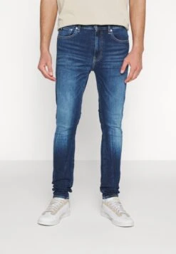 Calvin Klein Jeans Super Skinny - Vaqueros Pitillo - Denim Dark -Blends Moda Tienda 1ceb8362a1ac4ce8a5ddf9153a119db7
