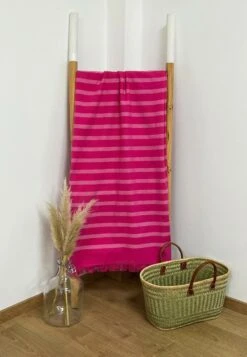 Alanya - Toalla De Playa - Fuchsia -Blends Moda Tienda 249b166e03ca47228153cefdadc89f80