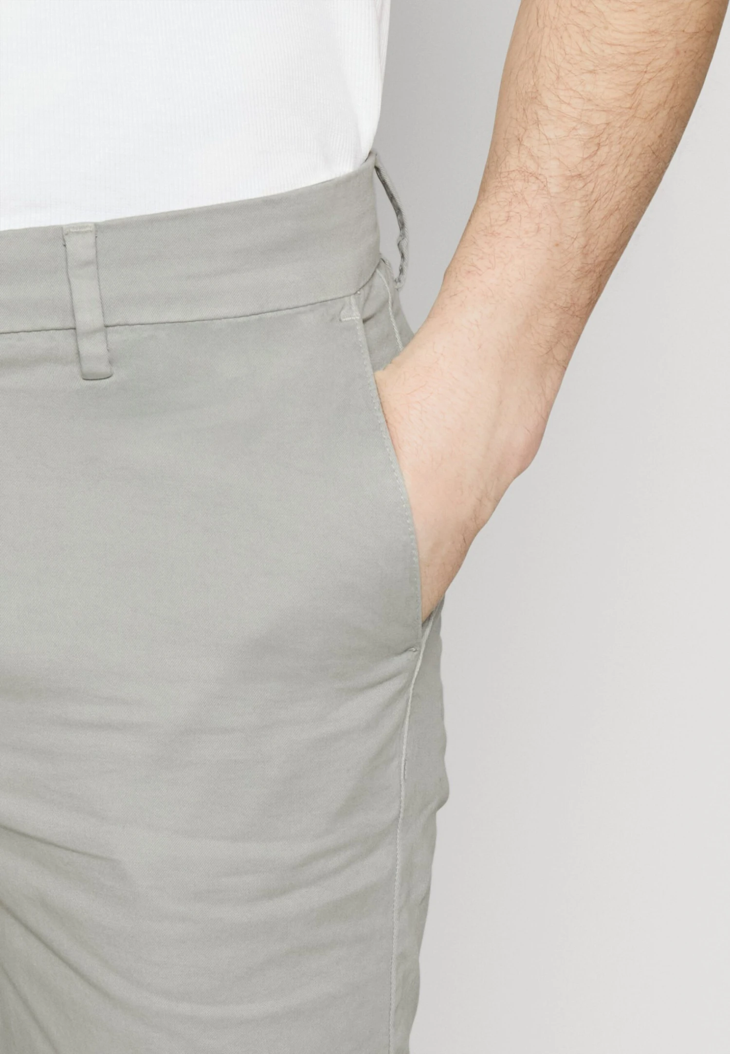 Hackett London Kensington- Shorts - Dusty Green 5 Hackett London Kensington- Shorts - Dusty Green - Imagen 5