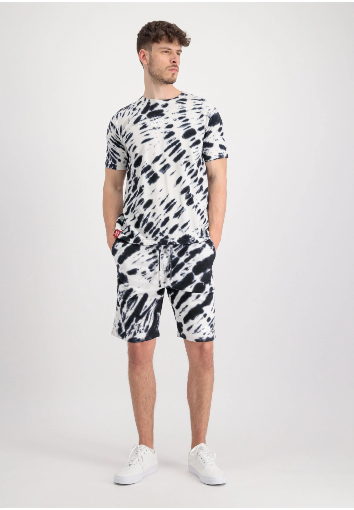 Alpha Industries Tie Dye - Pantalones Deportivos - Black 2 Alpha Industries Tie Dye - Pantalones Deportivos - Black - Imagen 2