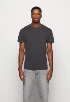 Abercrombie & Fitch Essential Multipack 3 Pack- Camiseta Básica - Grey/Tan/White -Blends Moda Tienda 63b77810157f448ba8e5fe6f4cd1a9df