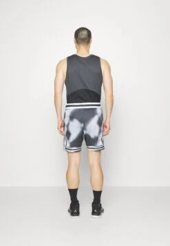 Jordan Short - Pantalón Corto De Deporte - Dark Smoke Grey/White/Black -Blends Moda Tienda 6cd4e312a25947e992cbc8b3dcbb0cb2