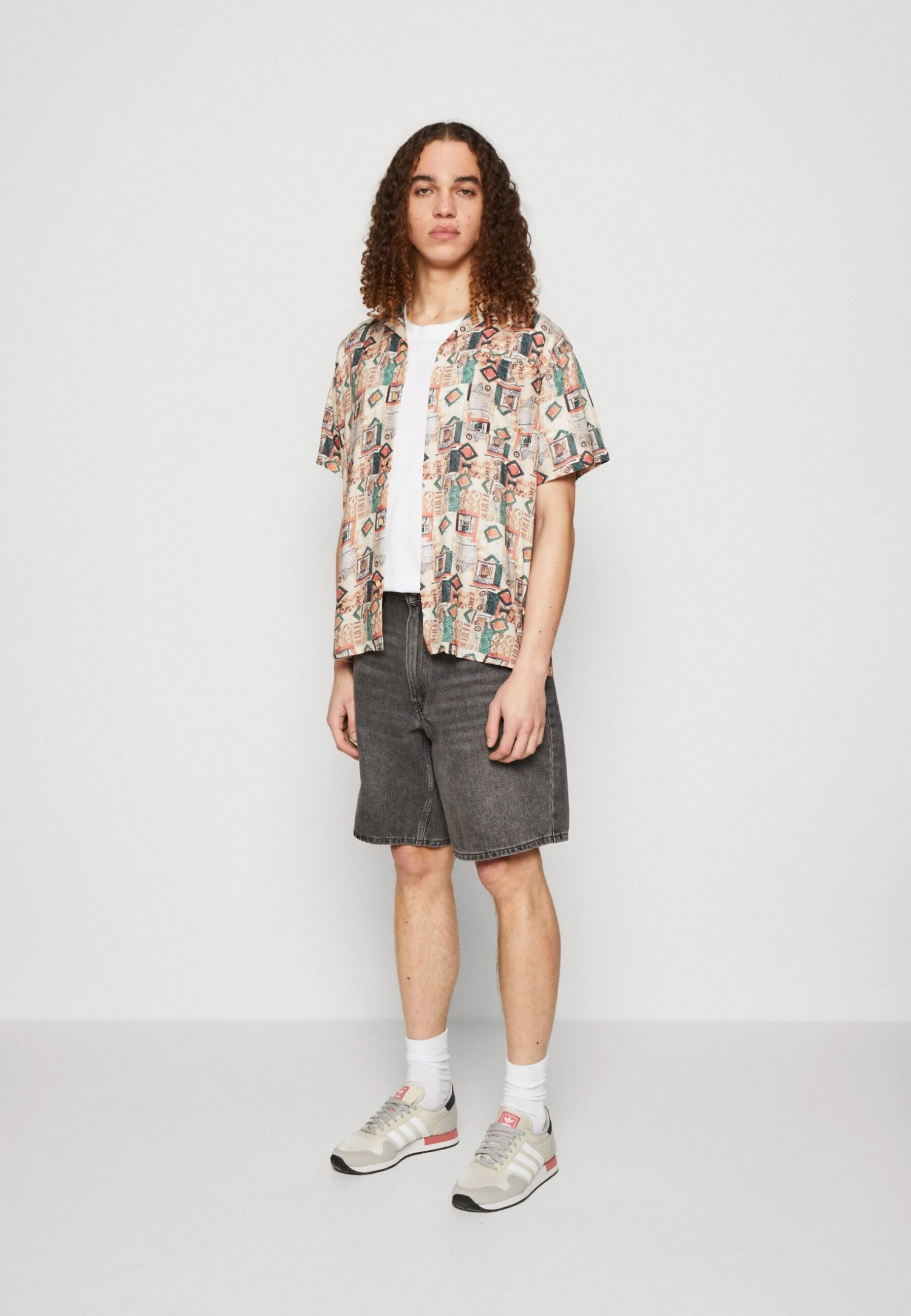 Kaotiko Shirt Alejandria Unisex - Camisa - Beige 2 Kaotiko Shirt Alejandria Unisex - Camisa - Beige - Imagen 2