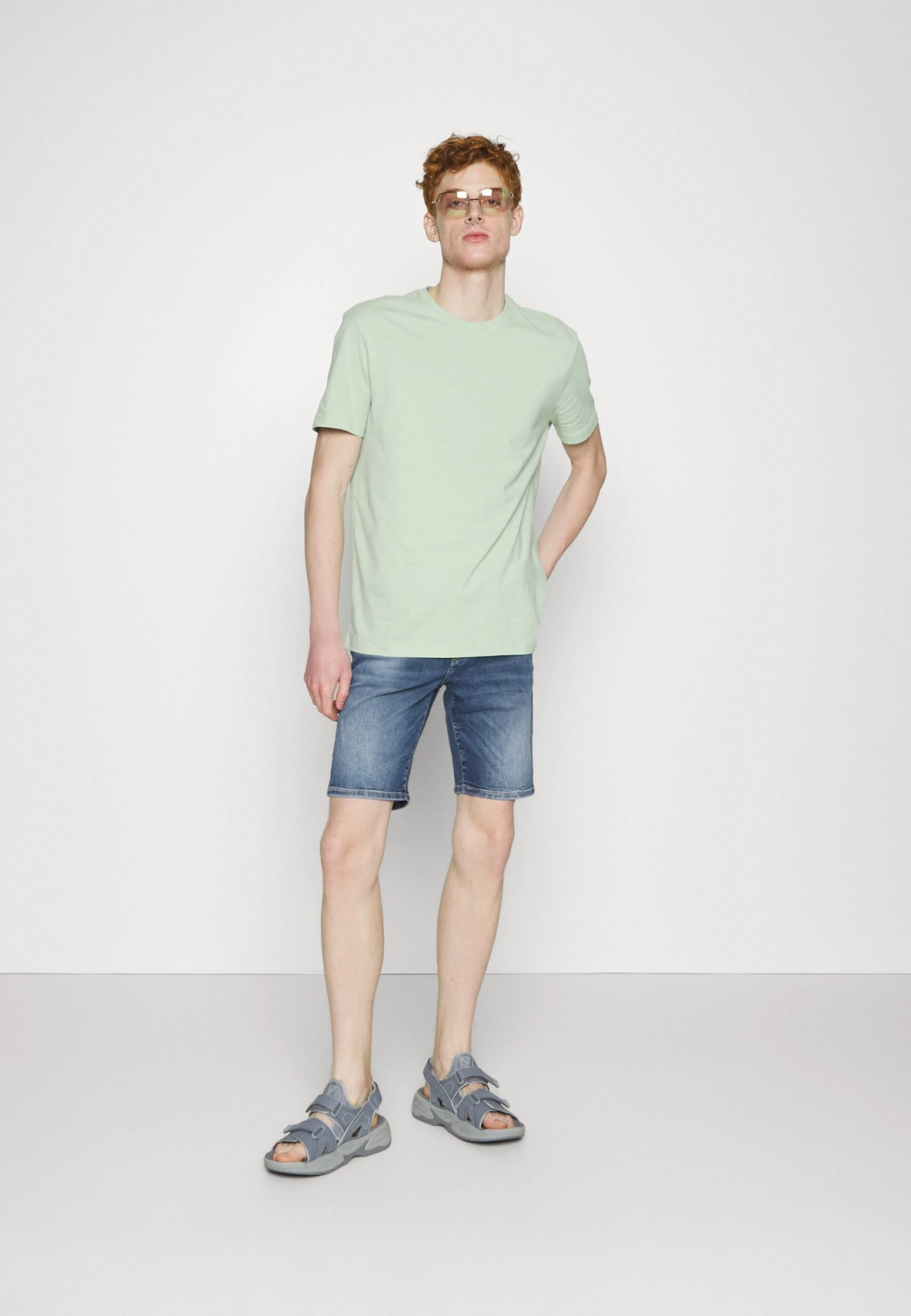Antony Morato Shorts Dave Skinny Fit In Stretch Denim - Shorts Vaqueros - Blu Denim 2 Antony Morato Shorts Dave Skinny Fit In Stretch Denim - Shorts Vaqueros - Blu Denim - Imagen 2