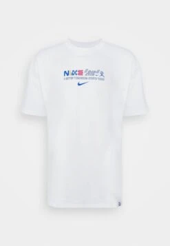 Nike Sportswear Tee- Camiseta Estampada - White 12 Nike Sportswear Tee- Camiseta Estampada - White -Blends Moda Tienda c2345f1cac834920a4fa7c6ff2087946