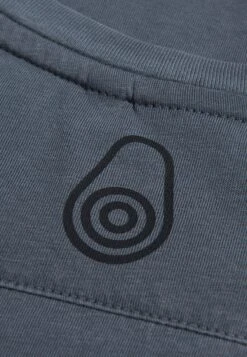 Sail Racing Camiseta Estampada - Phantom Grey -Blends Moda Tienda c2e1473fbf754d3cbabe8f236b15a1df