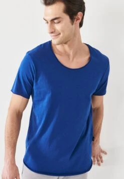 Camiseta Básica - Light Navy Blue -Blends Moda Tienda c88454ef5aa64e51abab0d1a29f5cdb5