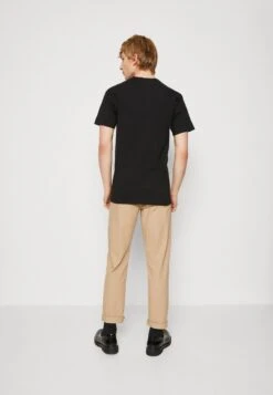 HUF Door Of Perception Tee - Camiseta Estampada - Black 8 HUF Door Of Perception Tee - Camiseta Estampada - Black -Blends Moda Tienda cd7442653d7d4f728d91acb9521638c4