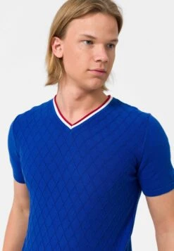 Camiseta Estampada - Sax 9 Camiseta Estampada - Sax -Blends Moda Tienda d8b673df3f6e46a5a21f0f1ad97829b1