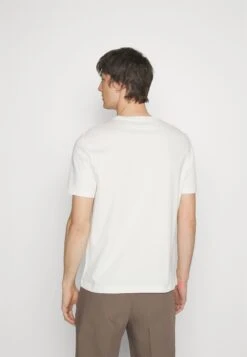 Emporio Armani Camiseta Estampada - White -Blends Moda Tienda db52729c92d345c4996668198ad4a87d