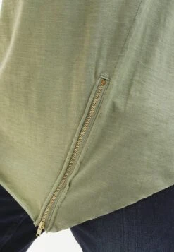 URBAN CLASSICS Long Open Edge Front Zip Tee - Camiseta Estampada - Lightolive -Blends Moda Tienda e7668d74df6d47838e1fb773cdc58b2d