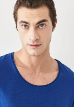 Camiseta Básica - Light Navy Blue -Blends Moda Tienda ec0af08d50744236b26adfd88390ab20