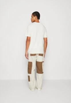 Volcom Submerged- Camiseta Estampada - Off White -Blends Moda Tienda f03b2e0297664e1a87cadf048fed0e9e