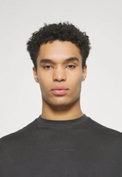 Emporio Armani Camiseta Estampada - Calamita -Blends Moda Tienda f15d079db8d0490999eb39f49d4c3359