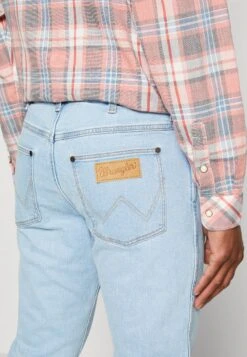 Wrangler Larston - Vaqueros Slim Fit - Blue Waves -Blends Moda Tienda f62c7733e6ee4d29bf4b154aacbfab84