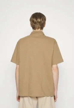 Fila Cavalese Oversized - Camisa - Sepia Tint -Blends Moda Tienda f8196428b33346deb871a30991a80c7b