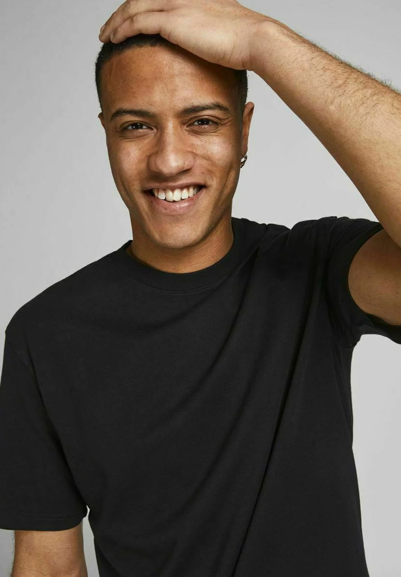 Jack & Jones Ss O Neck Noos - Camiseta Básica - Black 4 Jack & Jones Ss O Neck Noos - Camiseta Básica - Black - Imagen 4